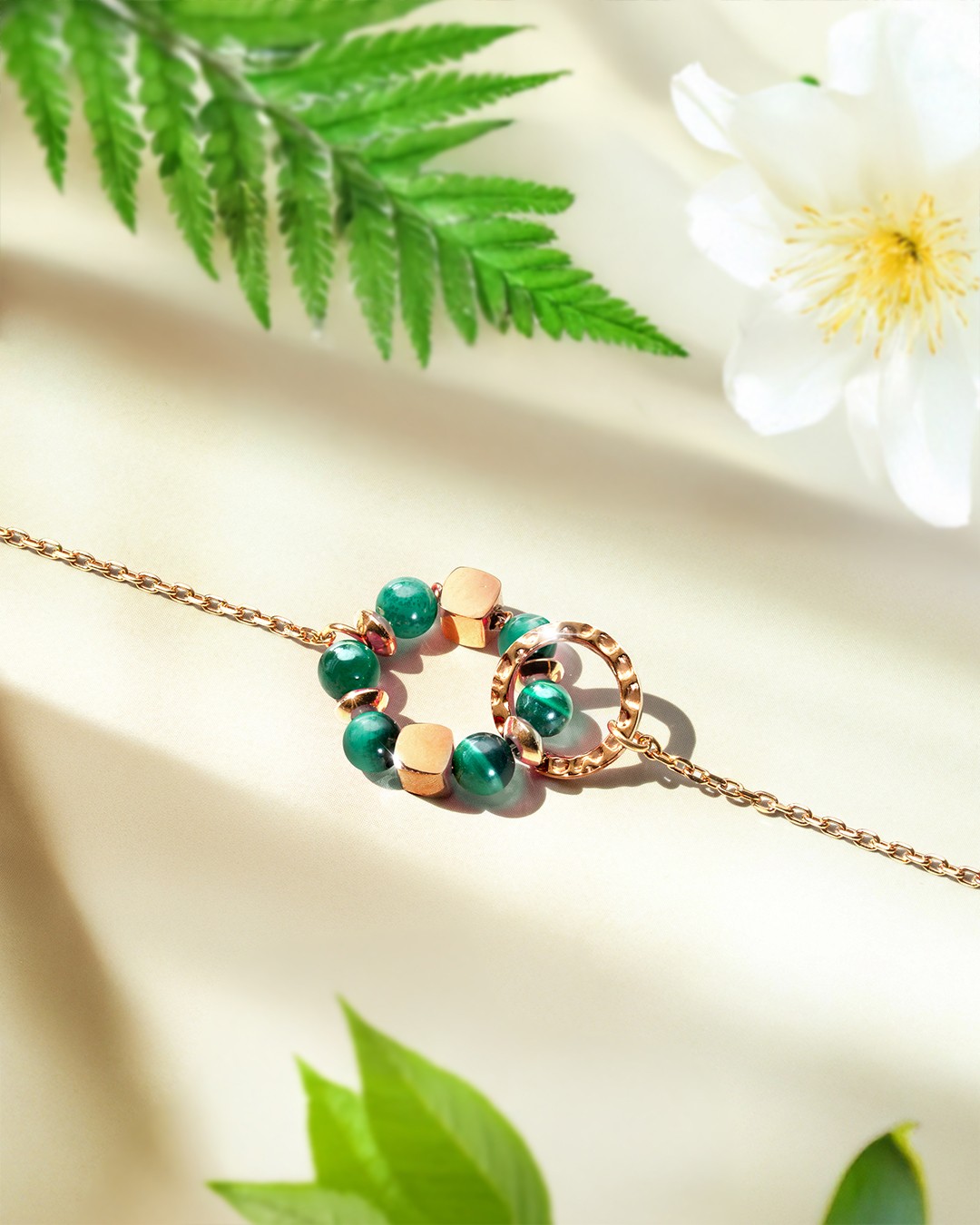 Packshot Armband Malachit  Umbria