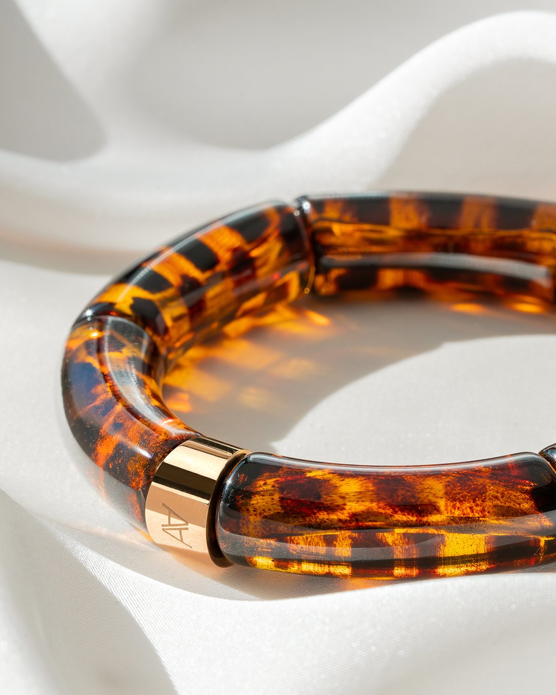 Packshot Armband Herbstlichter Leopard Alvito