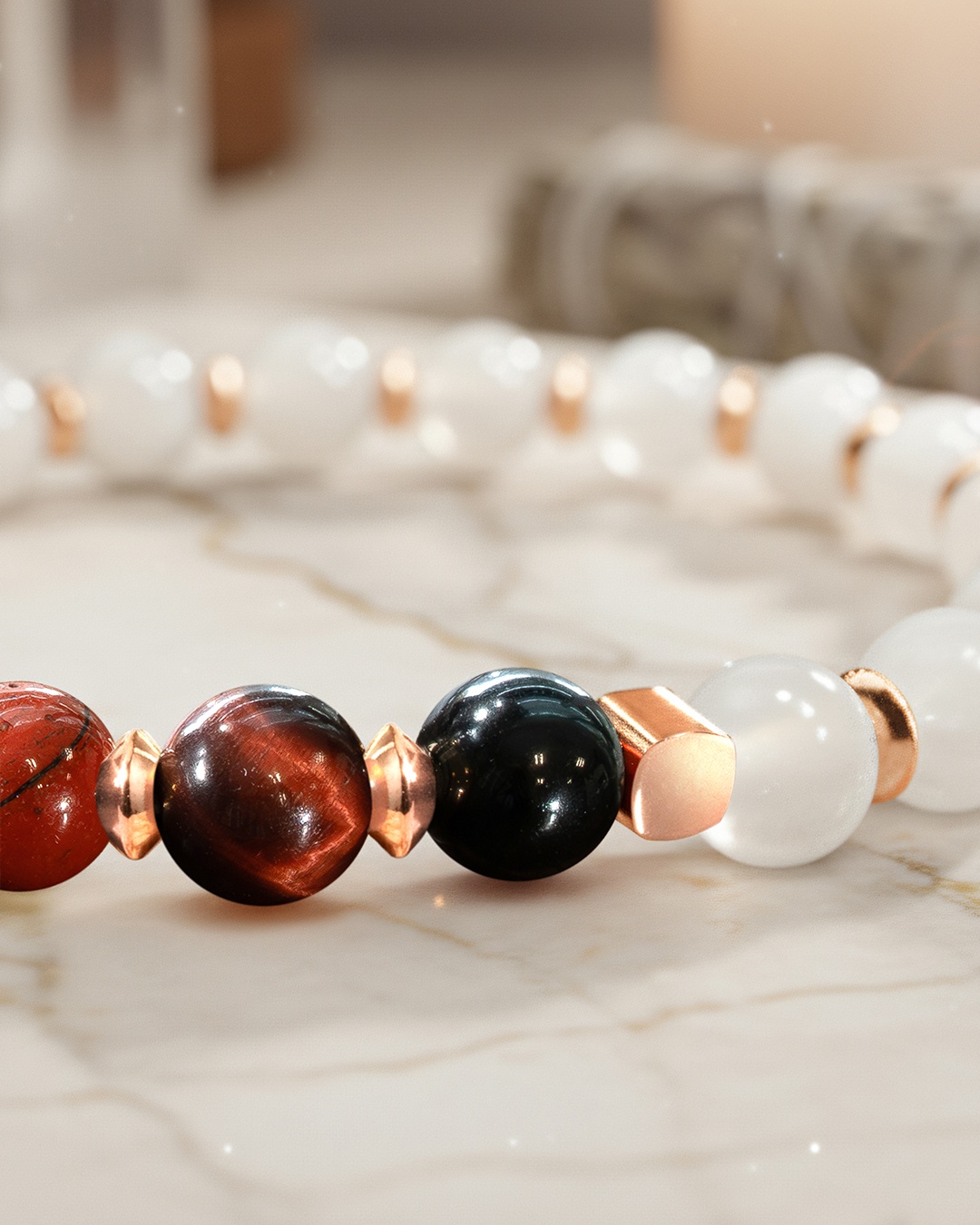 Packshot Armband Steinheilkunde Wurzel-Chakra