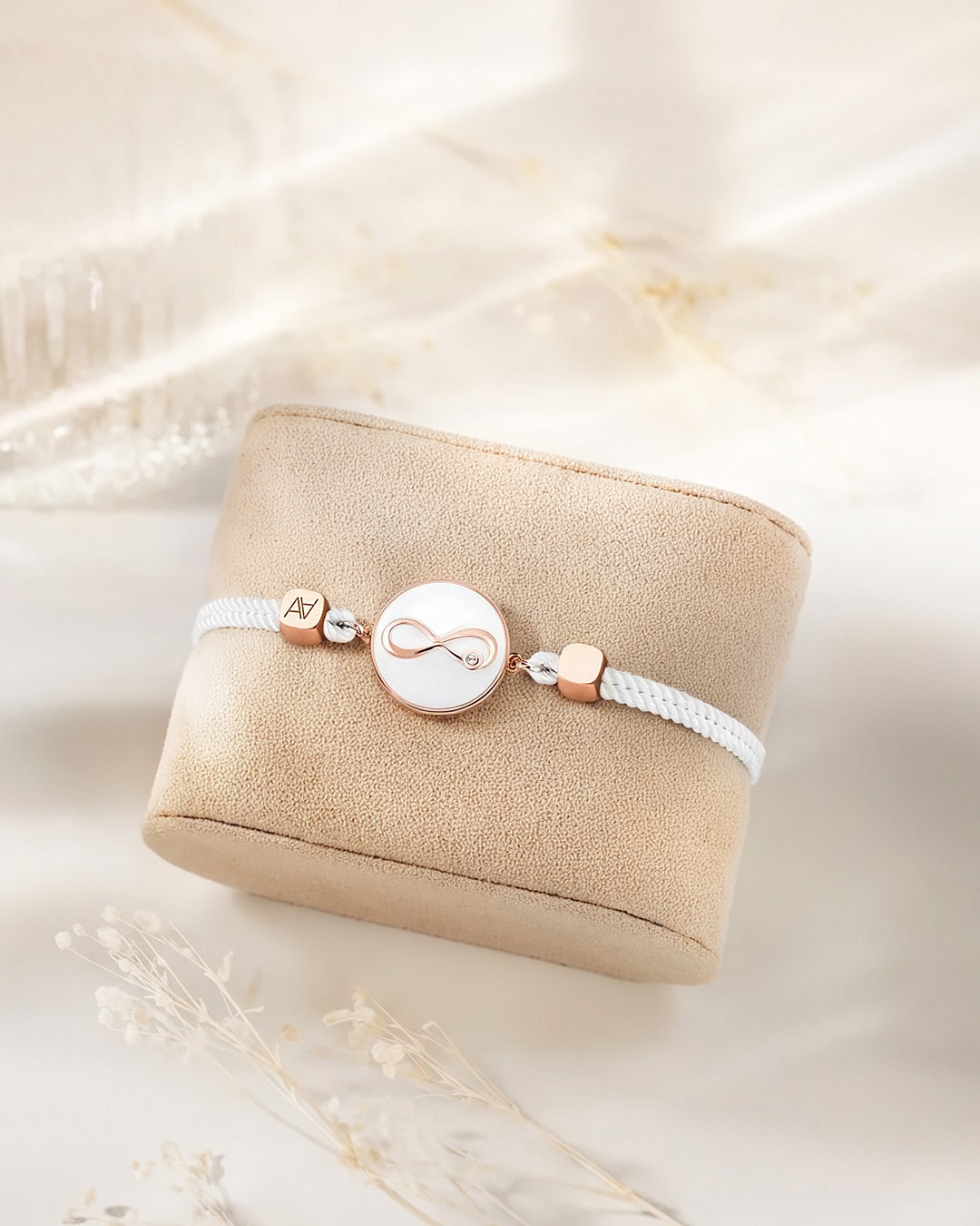 Packshot Infinito Lucetto