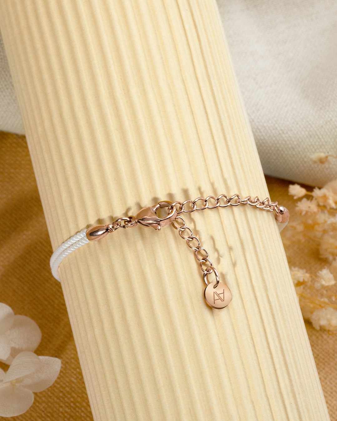 Packshot Armband  Mondstein Millazetta