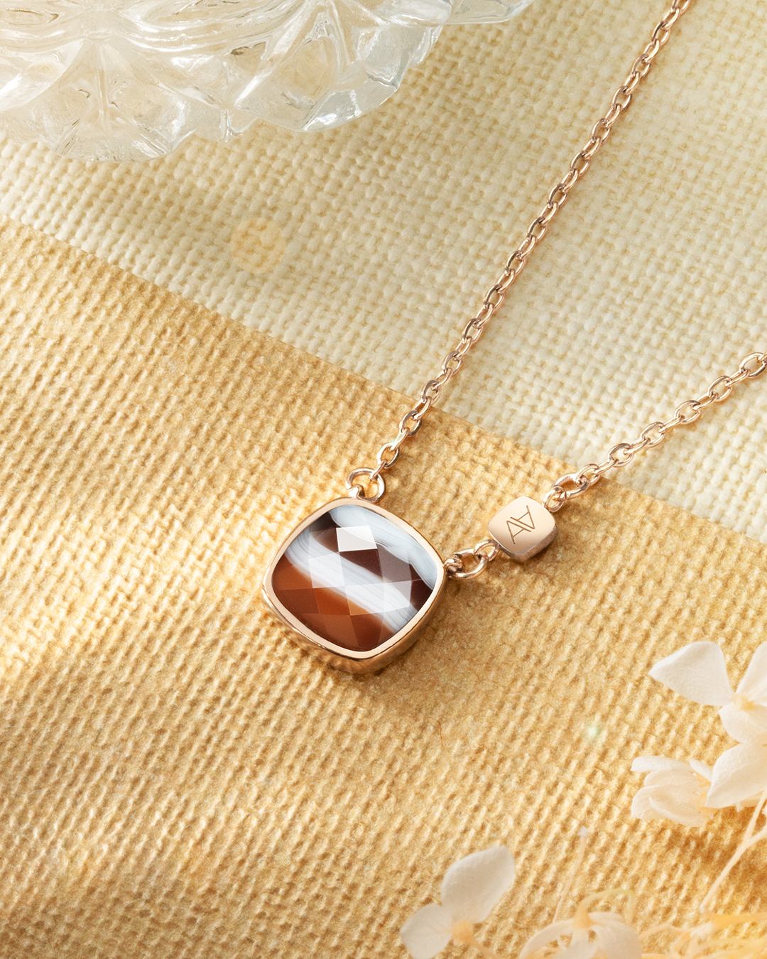 Packshot Anhänger Botswana-Achat  Avellinia Claro